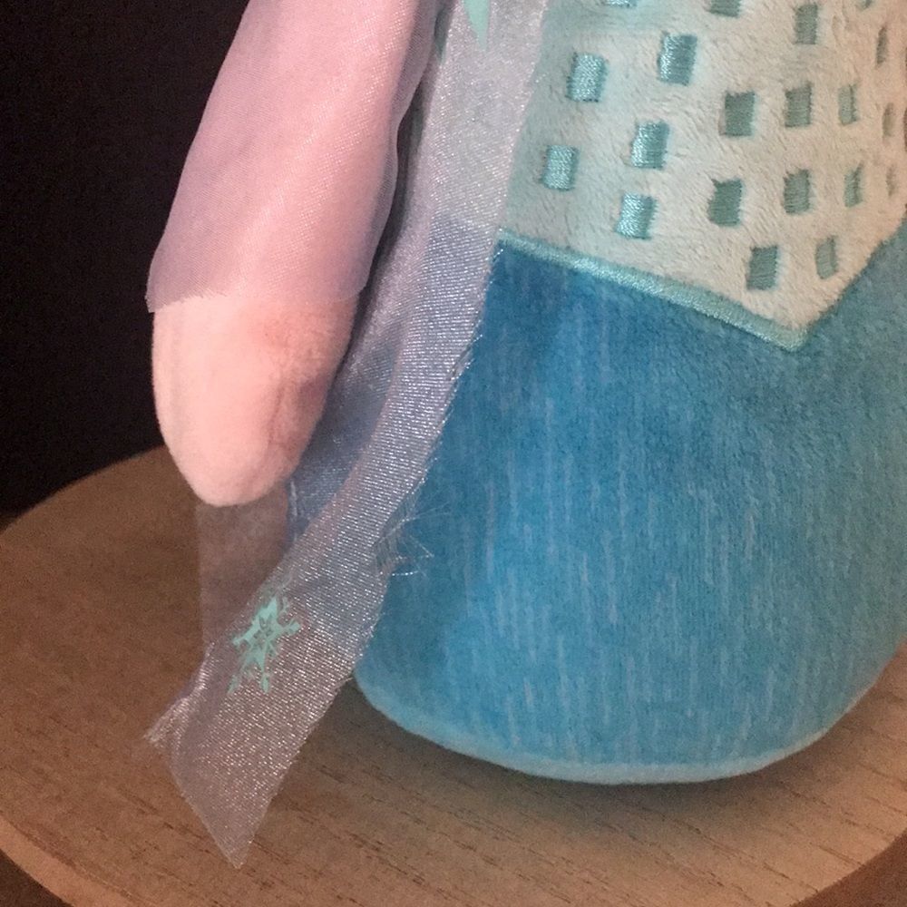 Elsa Itty Bittys - Hallmark - Picture 3 of 8